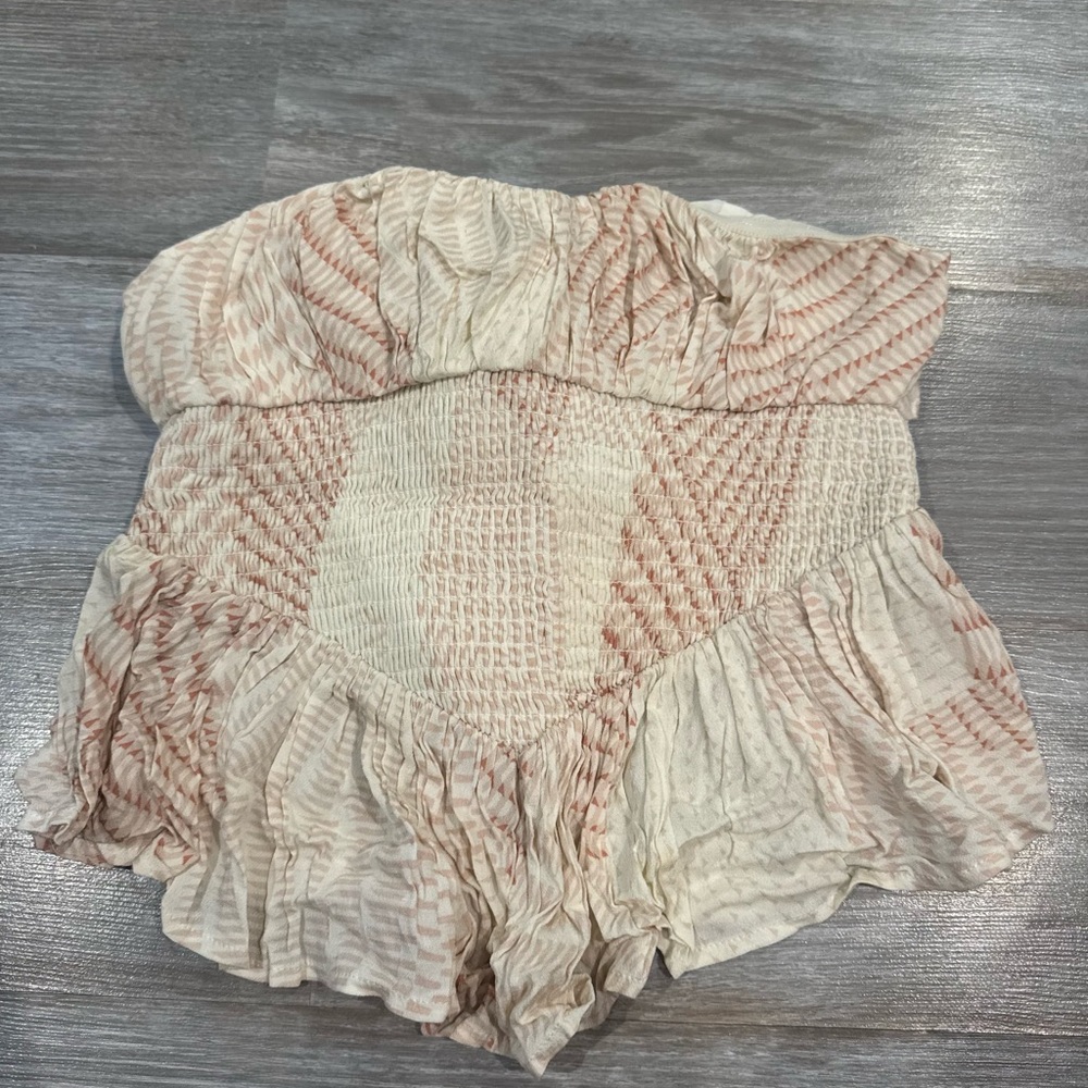 SKY TO MOON RUFFLE STRAPLESS TOP
